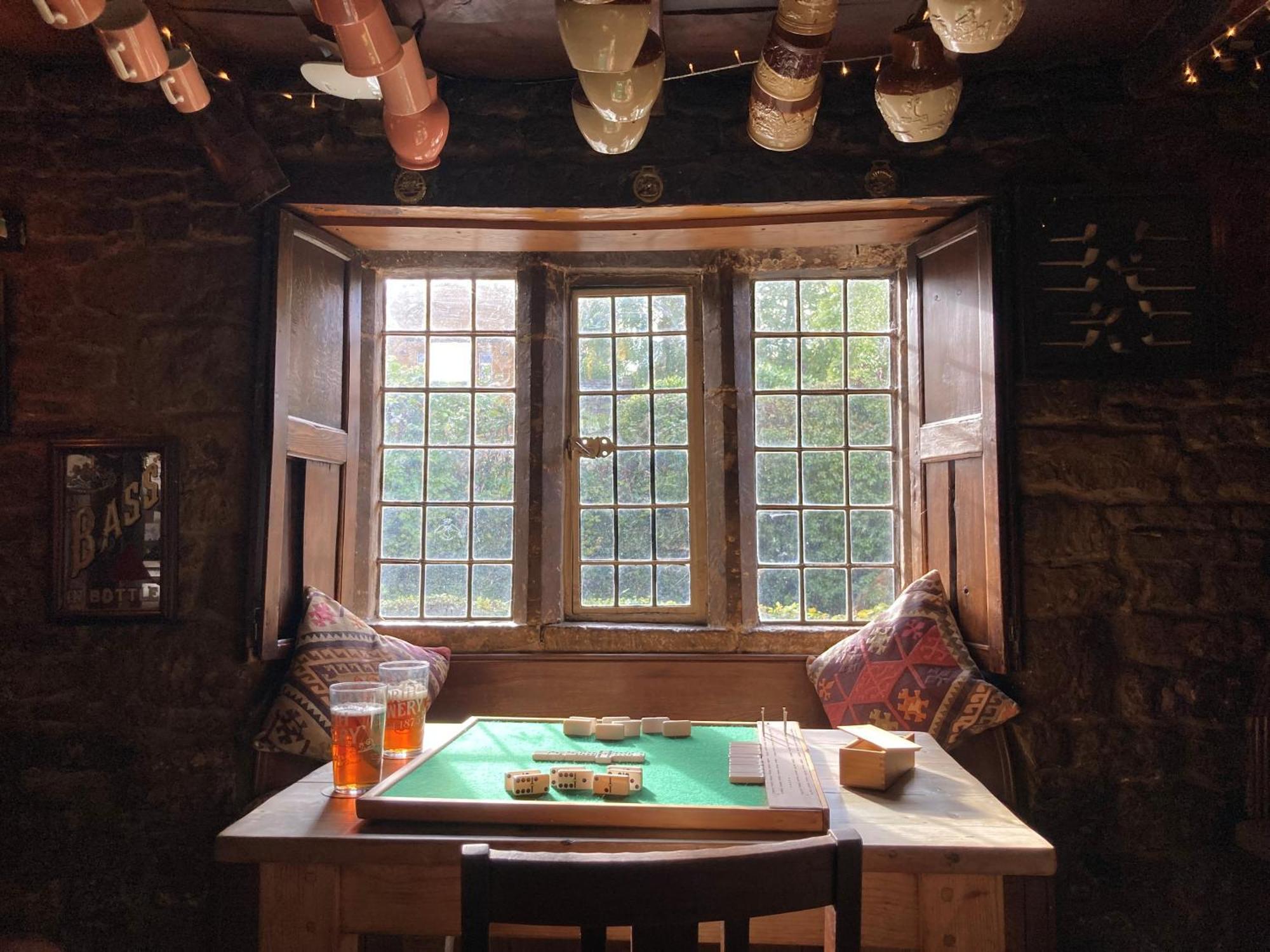 The Falkland Arms Inn