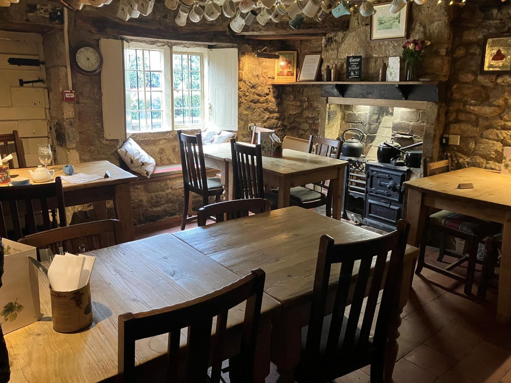 The Falkland Arms Inn