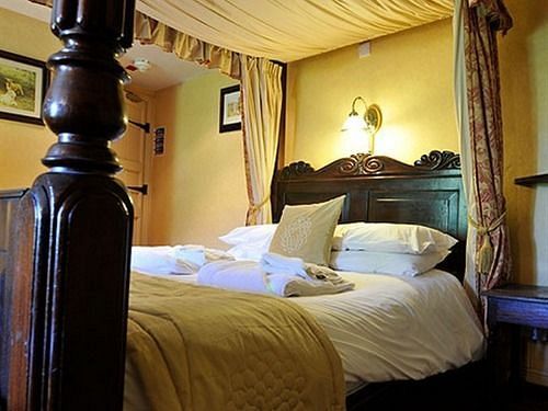 Inn The Falkland Arms
