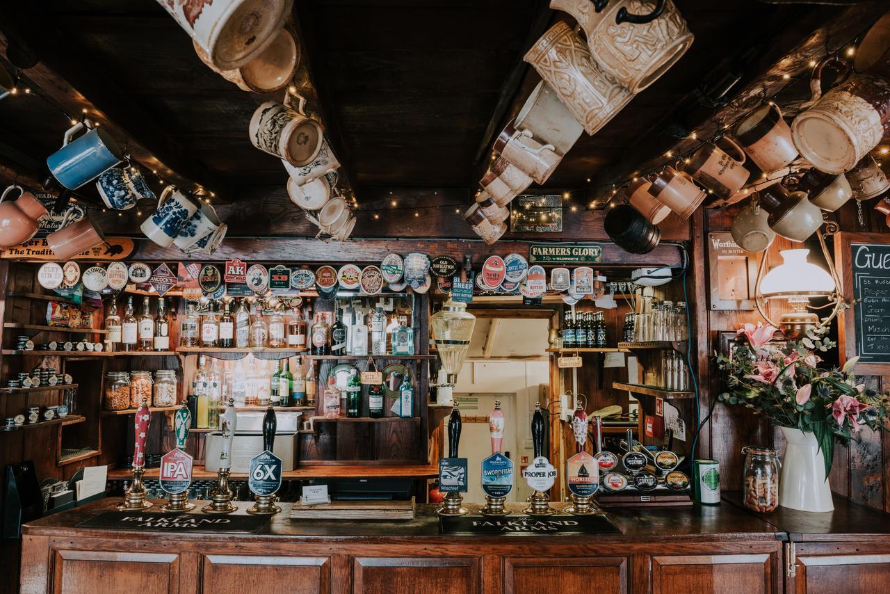 The Falkland Arms Inn